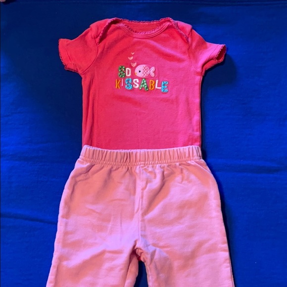 Carter’s Outfit - Picture 1 of 6